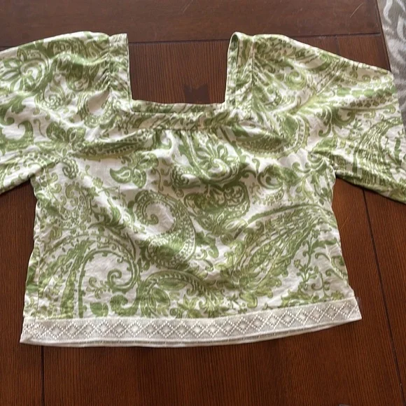 Nicole miller square neck linen blend paisley top. Beautiful and feminine. - Picture 2 of 8